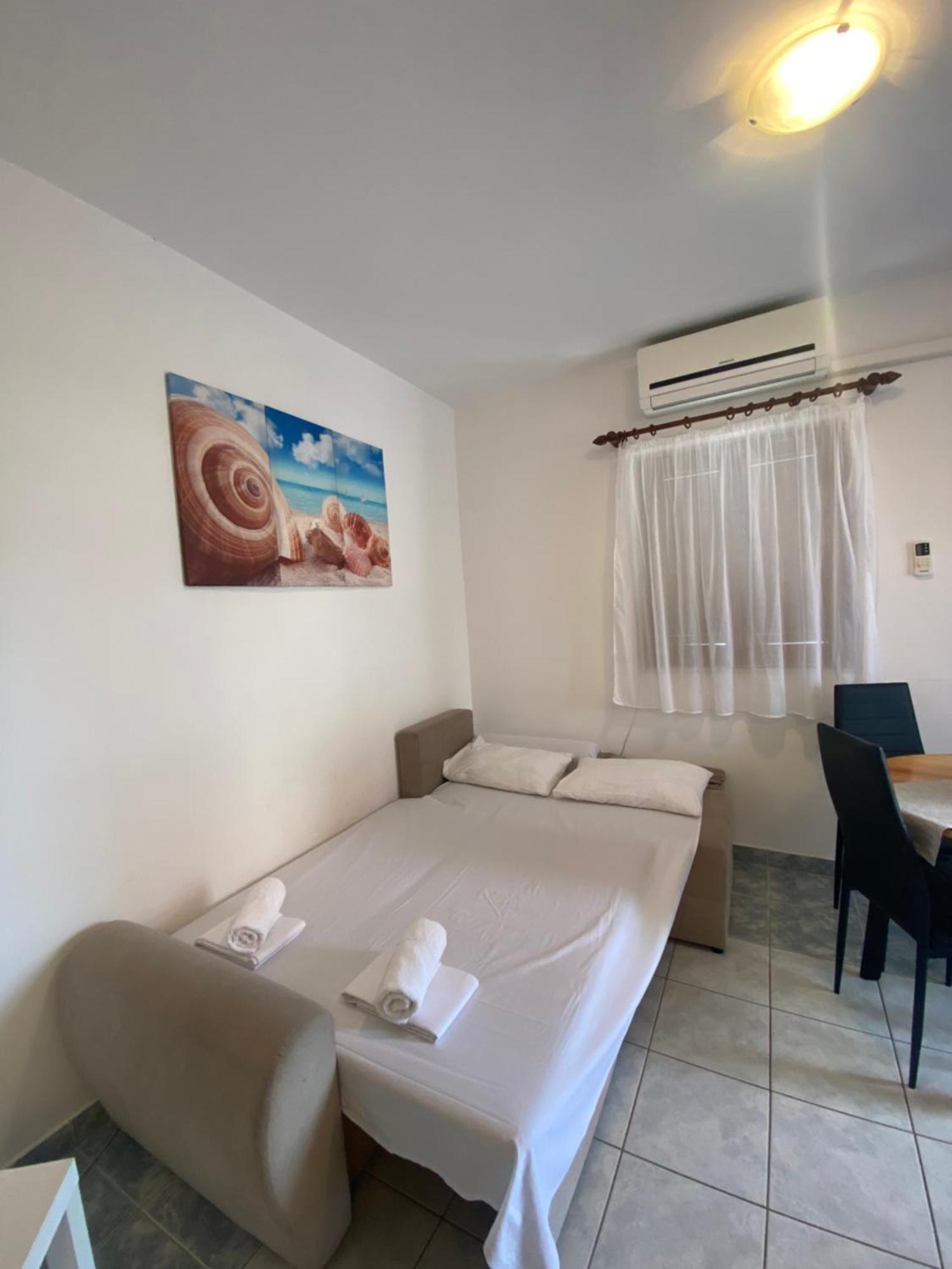 Novalja Beach Apartment Esterno foto